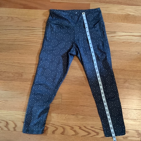 Senita Athletics capris - Picture 4 of 10